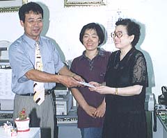 [따뜻한 사랑 나눔 현장] 서울 가정사목부 자선음악회 수익금 초ㆍ중등생에 성금 전달